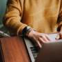 GenAI use among online adult learners associated with academic performance and technology confidence