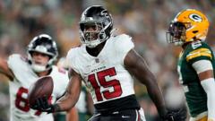 Packers booed during 'butt-whooping' at home to Falcons