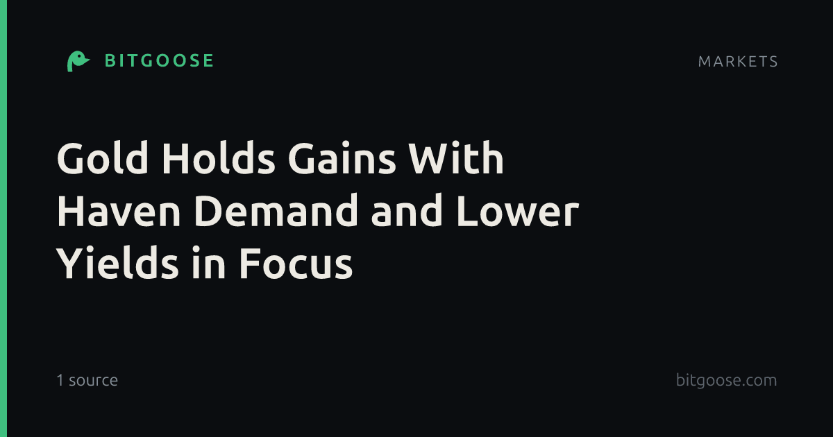 Gold Holds Gains With Haven Demand and Lower Yields in Focus